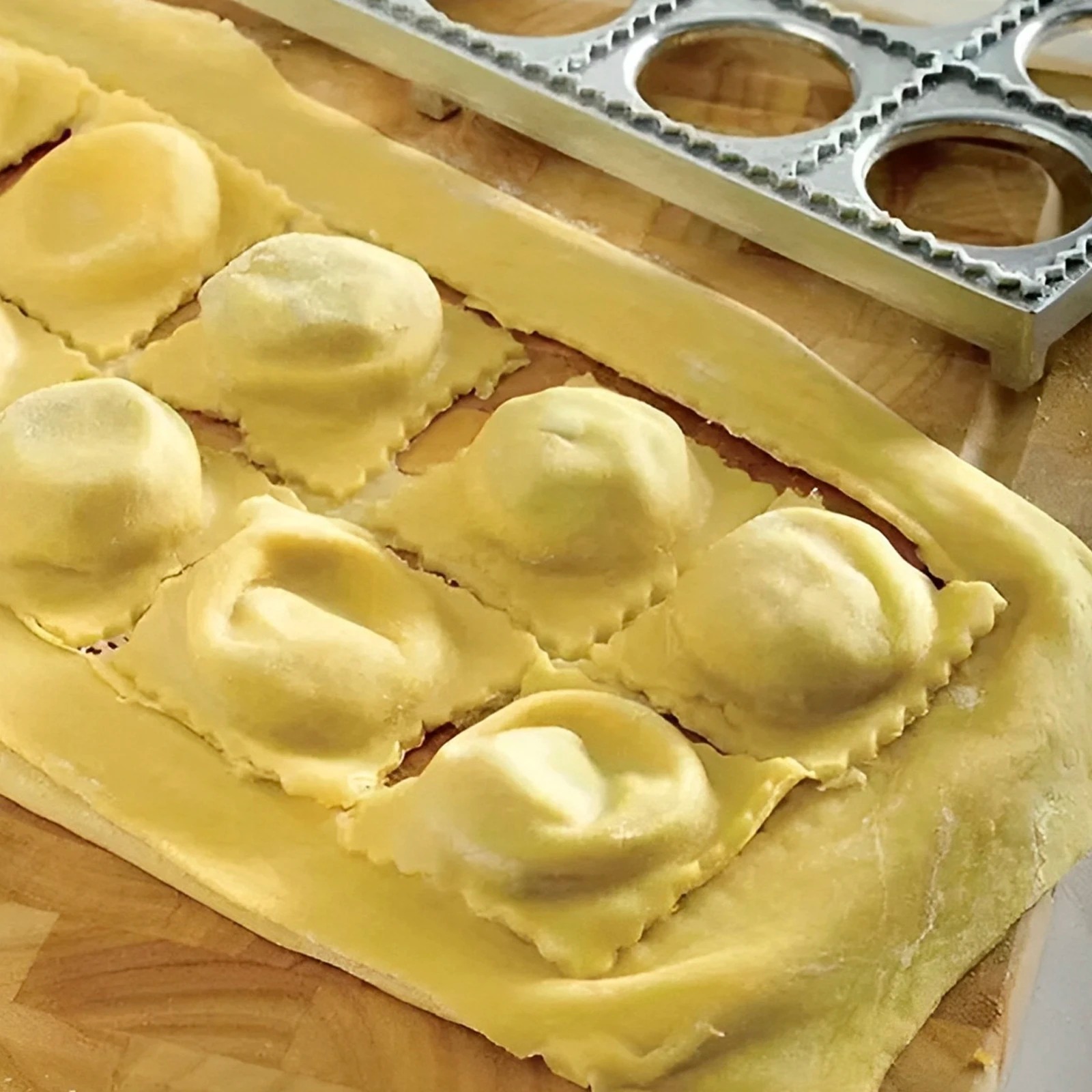 Dumpling Mold 12 Holes Ravioli - Kitchen Gadgets Design review and price
